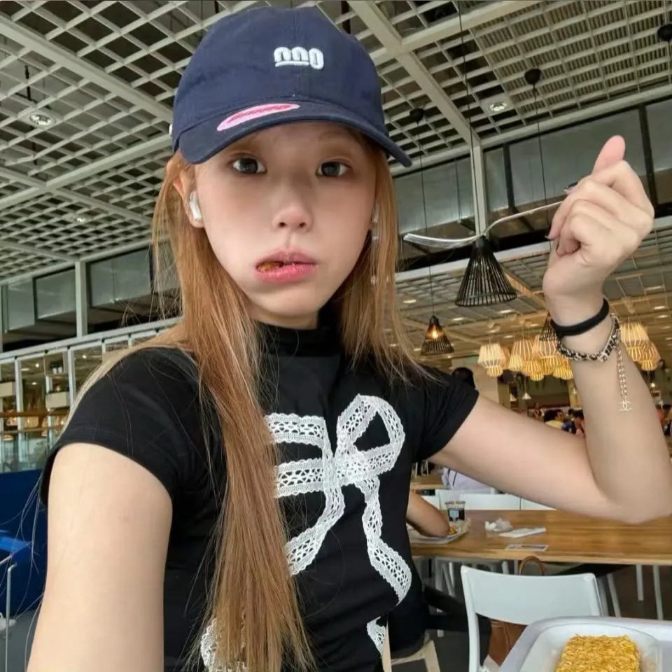 穿成替身后她连夜攻读月嫂手册